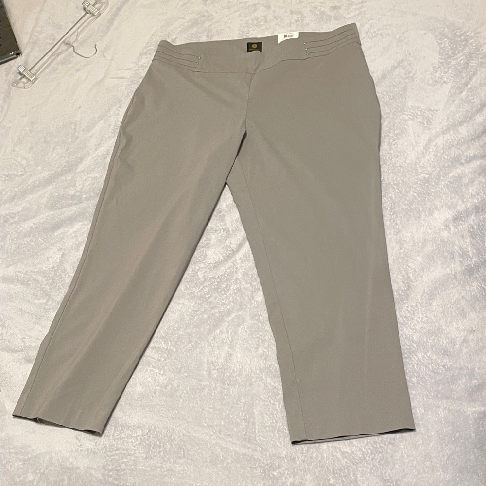 JM Collection Women's Gray Pants